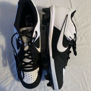 NWOT Nike cleats